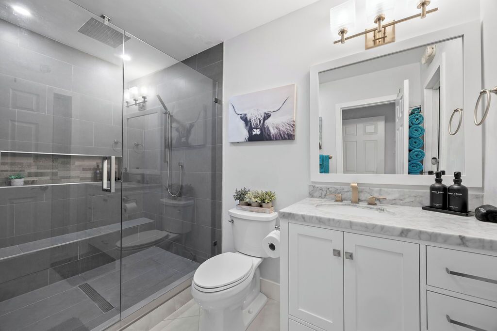 Photo of Bathroom in Coral Ridge Isles