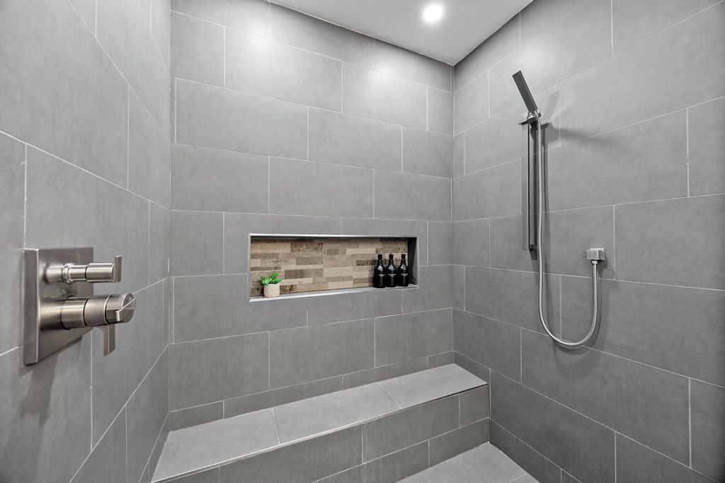 Photo of Bathroom in Coral Ridge Isles