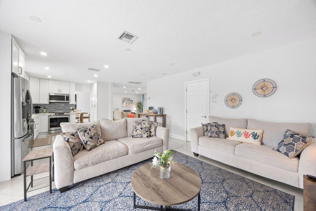 Photo of Bedroom in Coral Ridge Isles