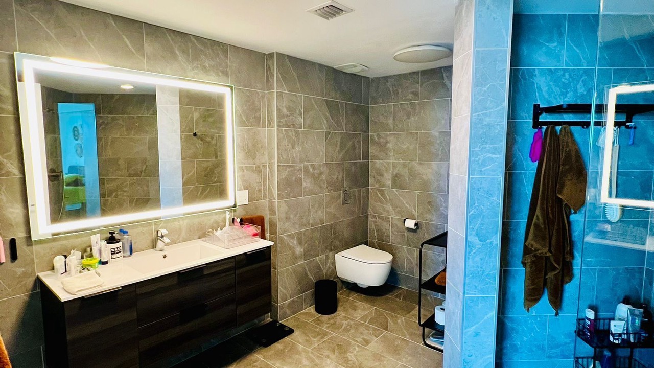 Photo of Bathroom in North Bay Village