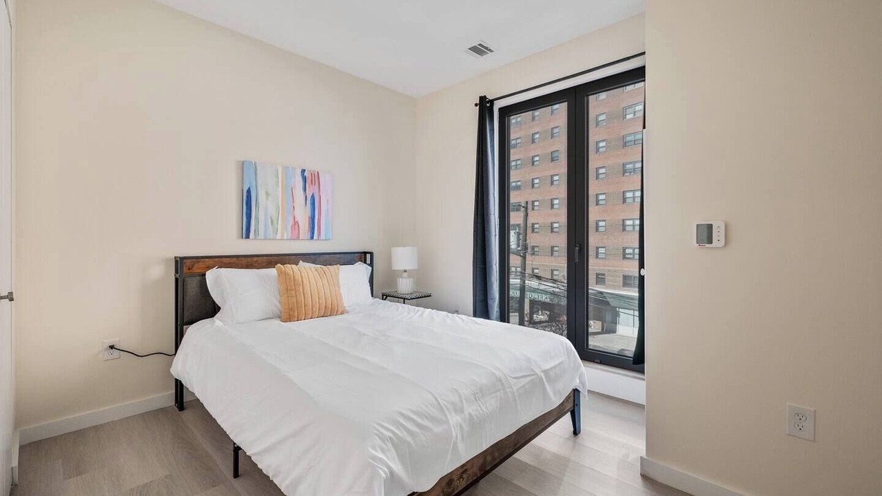 Photo of Bedroom in Newark