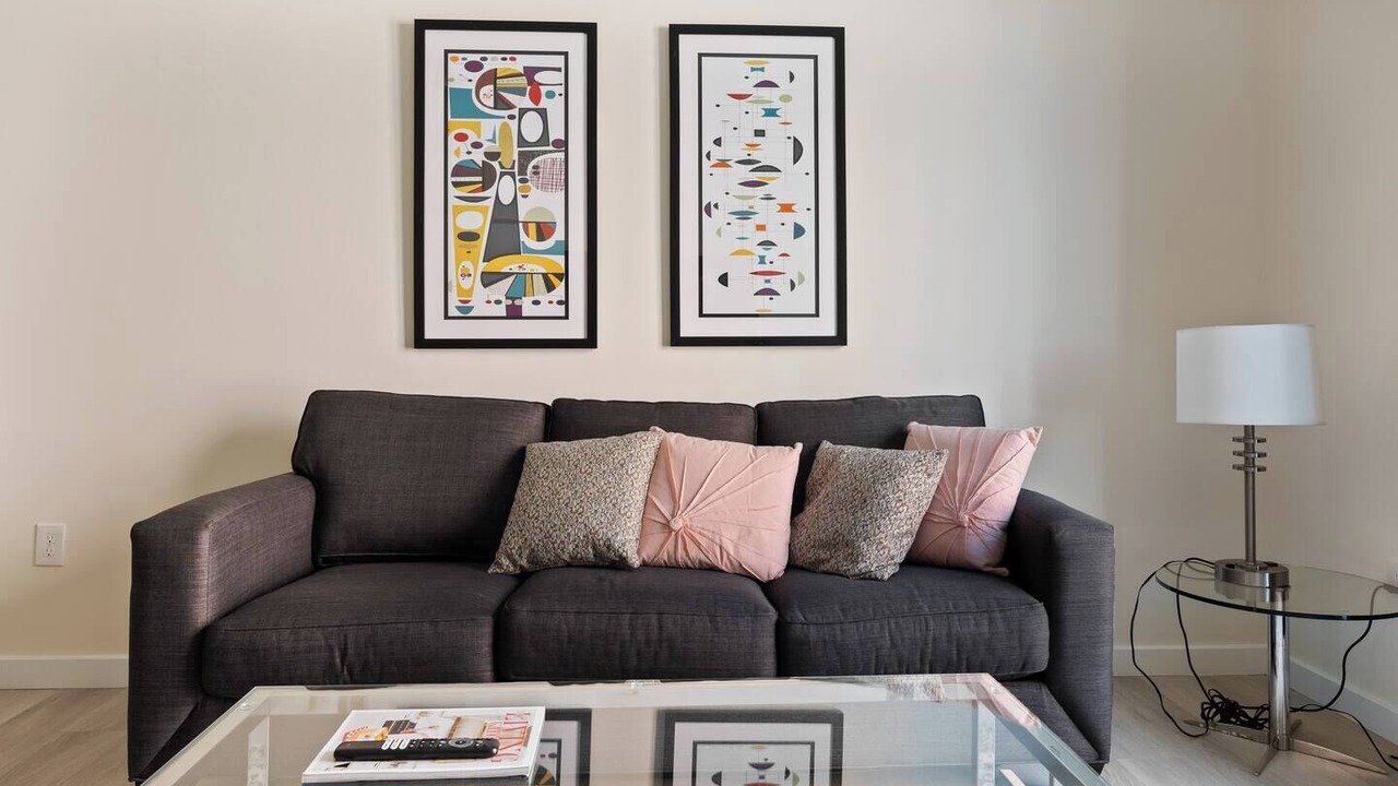 Photo of Livingroom in Newark