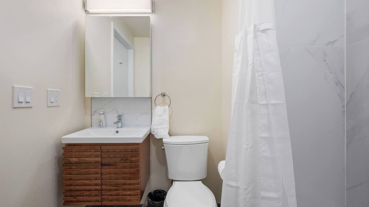 Photo of Bathroom in Newark