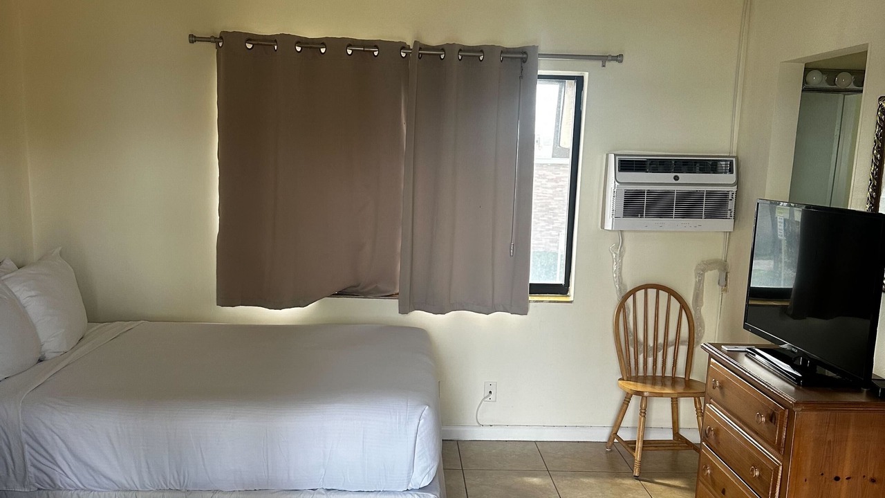 Photo of Bedroom in Deerfield Beach