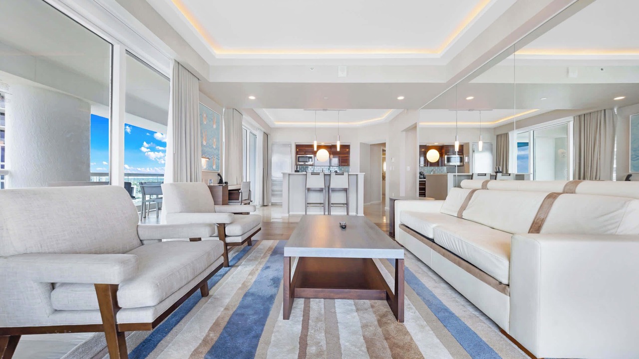 Photo of Livingroom in Central Beach
