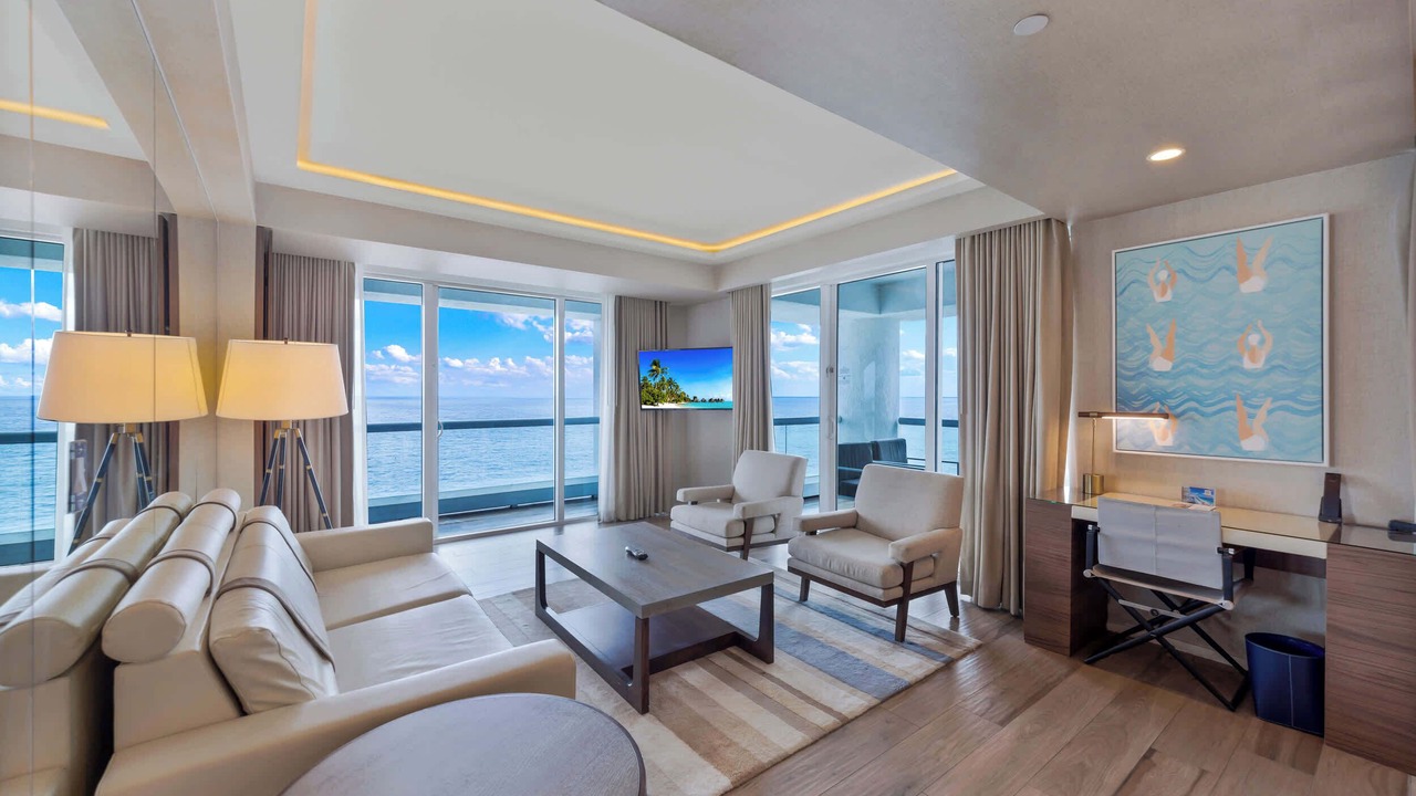 Photo of Livingroom in Central Beach