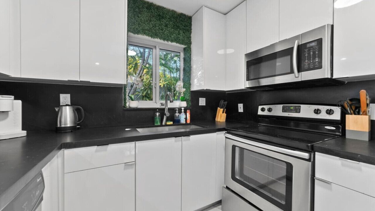 Photo of Kitchen in North Central Hollywood