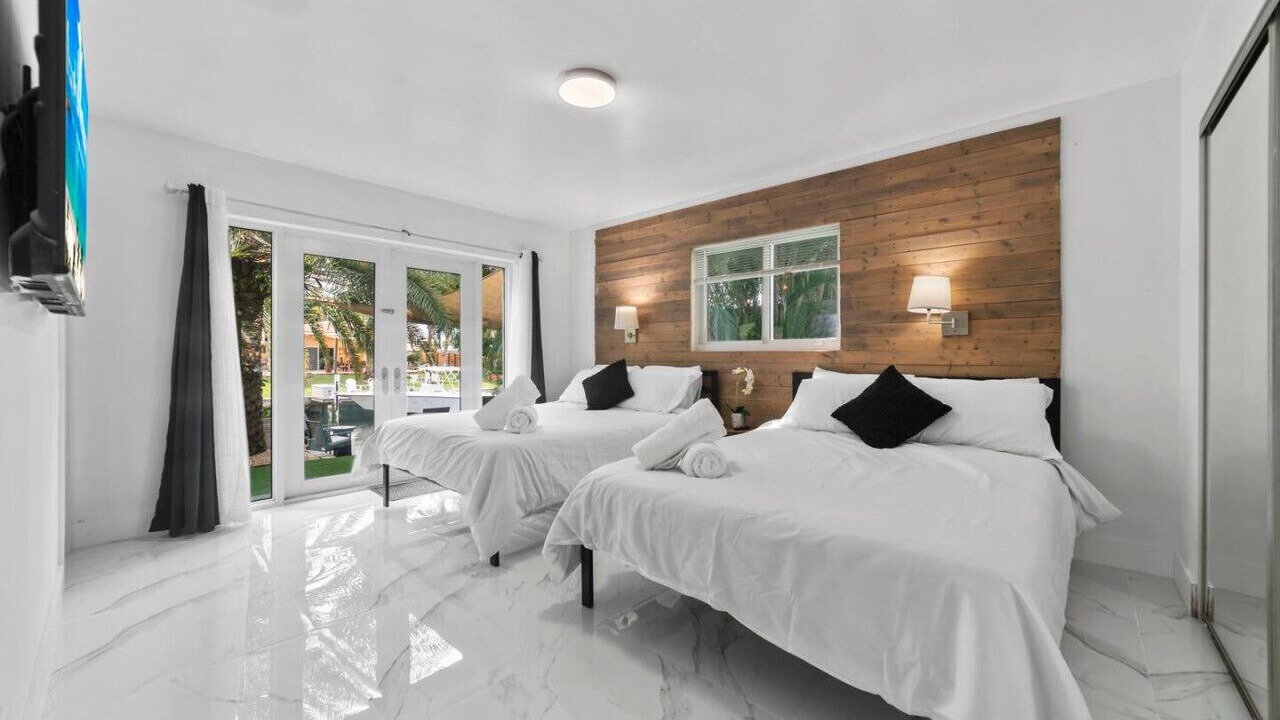 Photo of Bedroom in North Central Hollywood