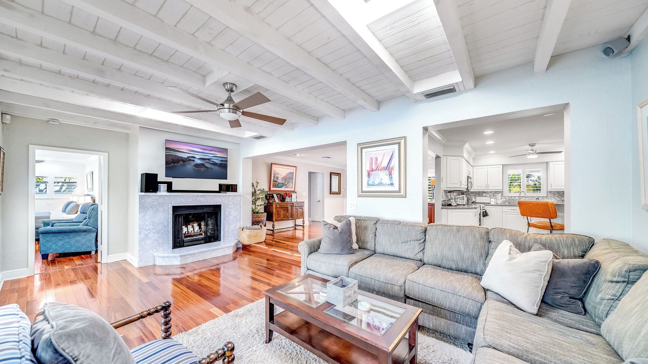 Photo of Livingroom in Lighthouse Point