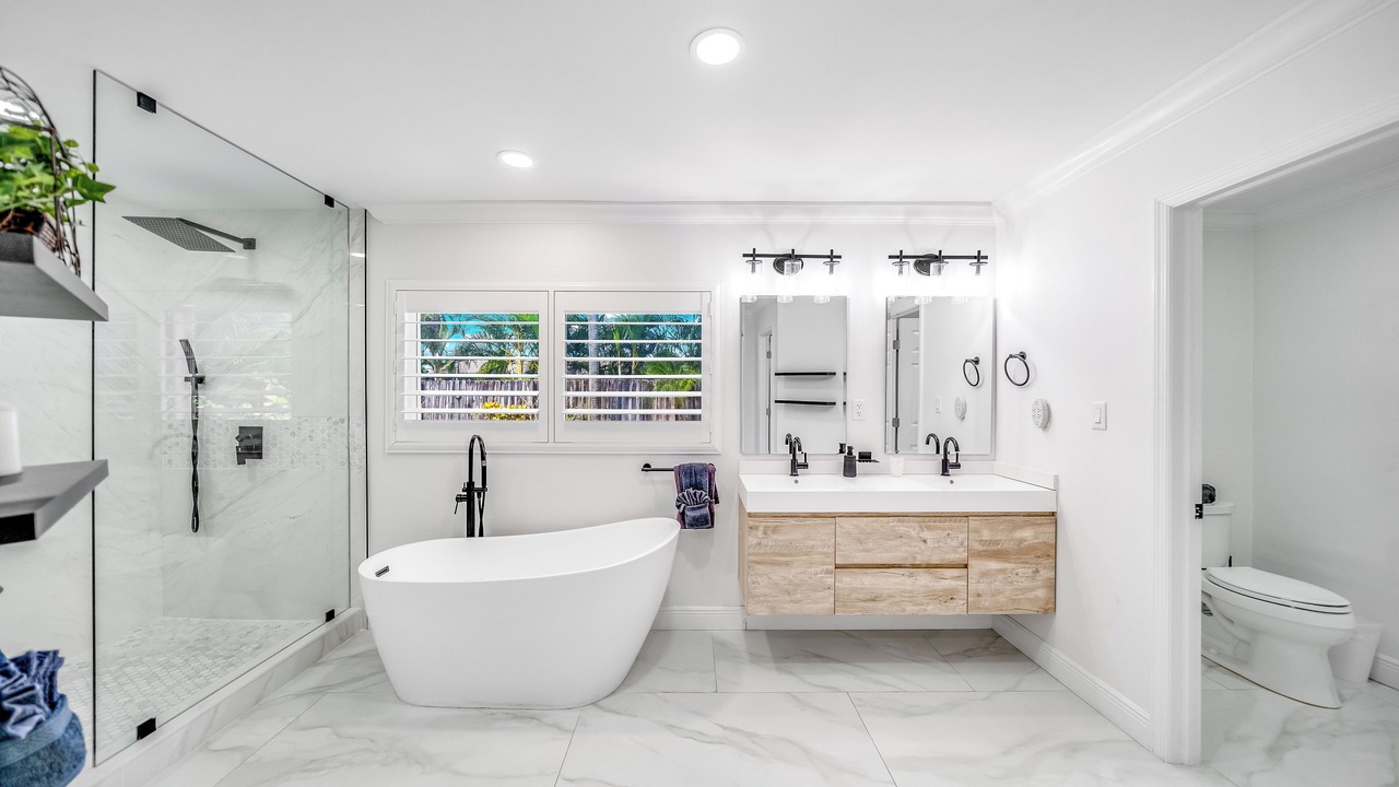 Photo of Bathroom in Lighthouse Point