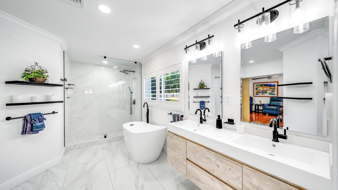 Photo of Bathroom in Lighthouse Point