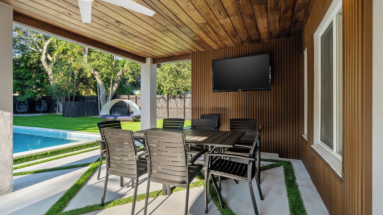 Photo of Outdoor in North Miami