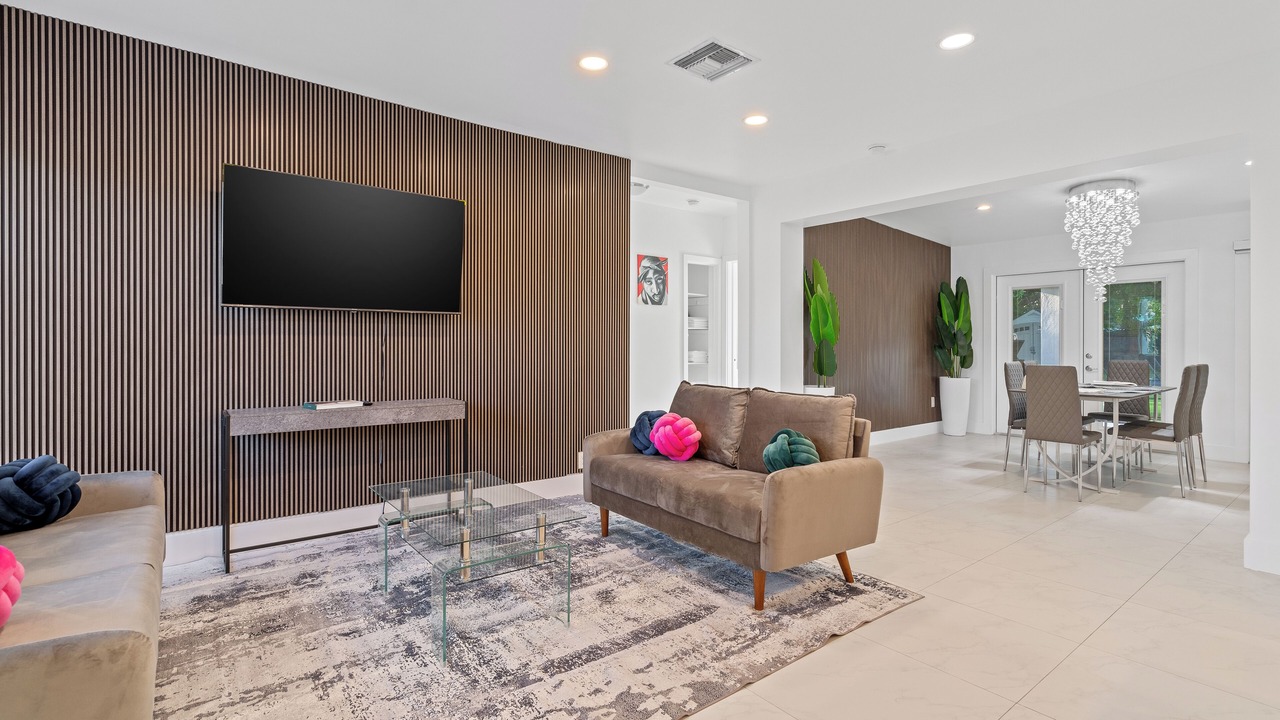 Photo of Livingroom in North Miami