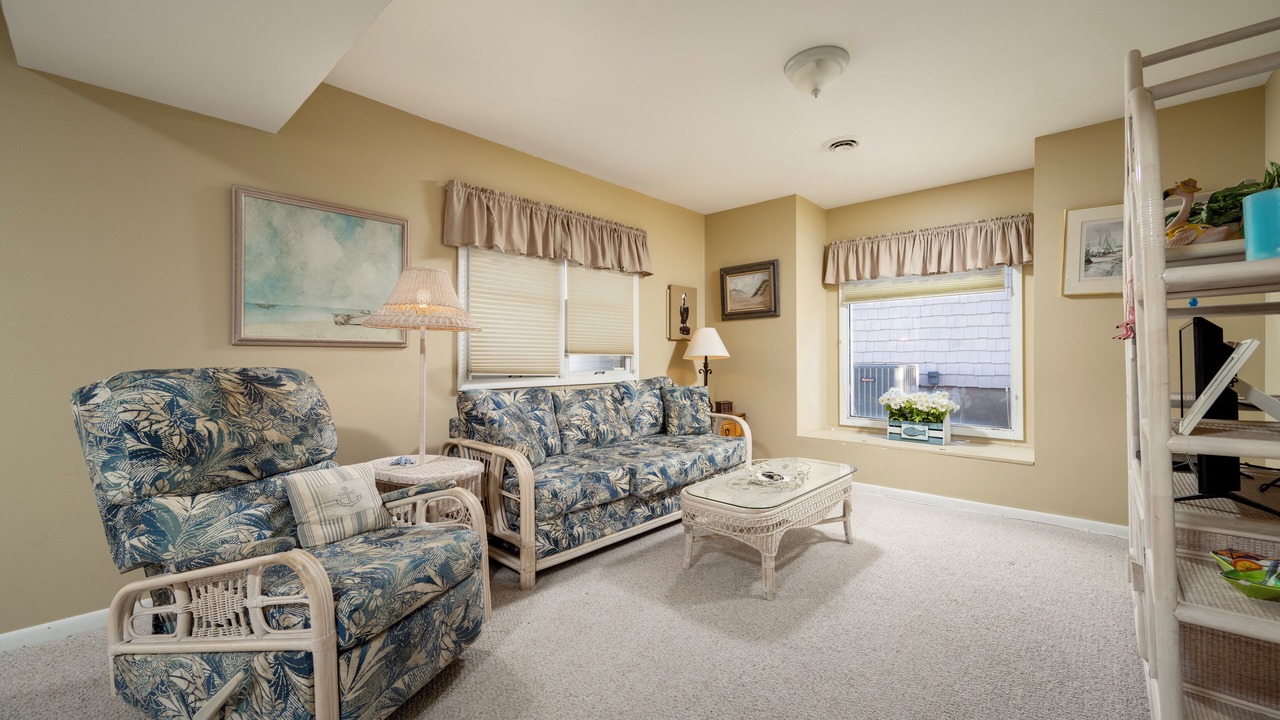 Photo of Livingroom in Ocean Pines