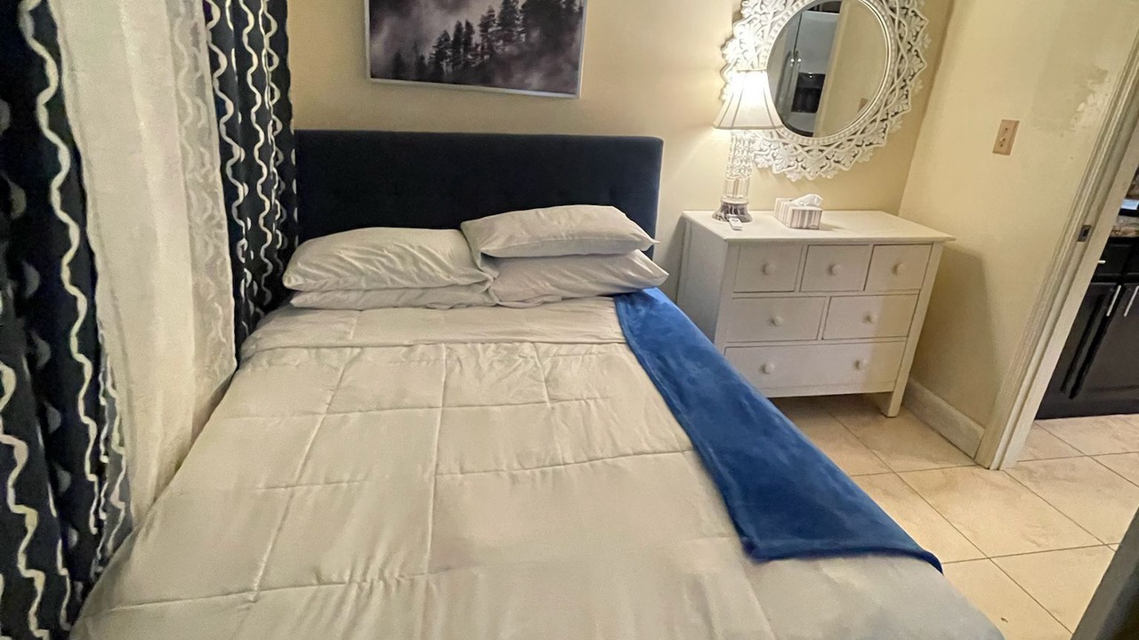 Photo of Bedroom in Highland Garden