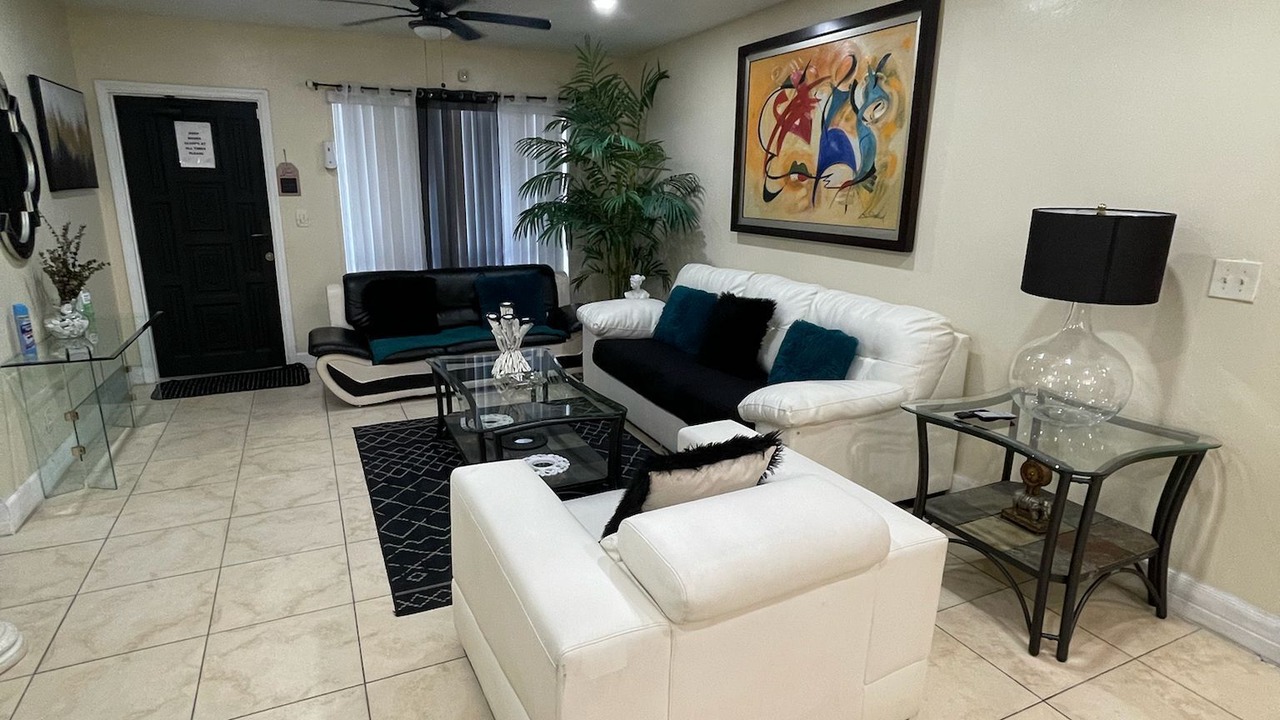 Photo of Livingroom in Highland Garden