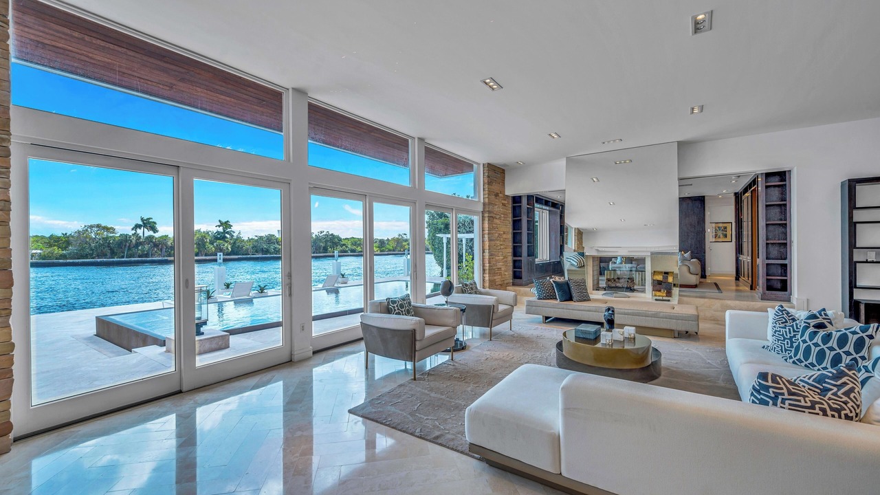 Photo of Livingroom in Coral Ridge