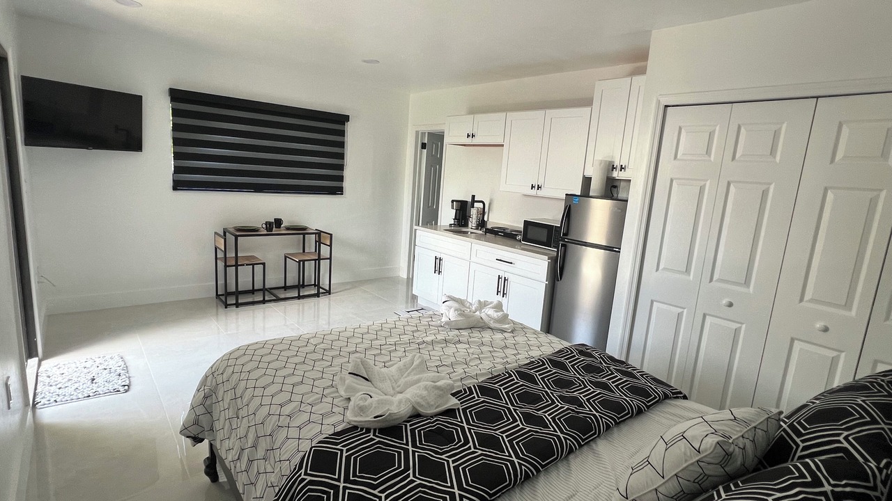 Photo of Bedroom in Miami Gardens