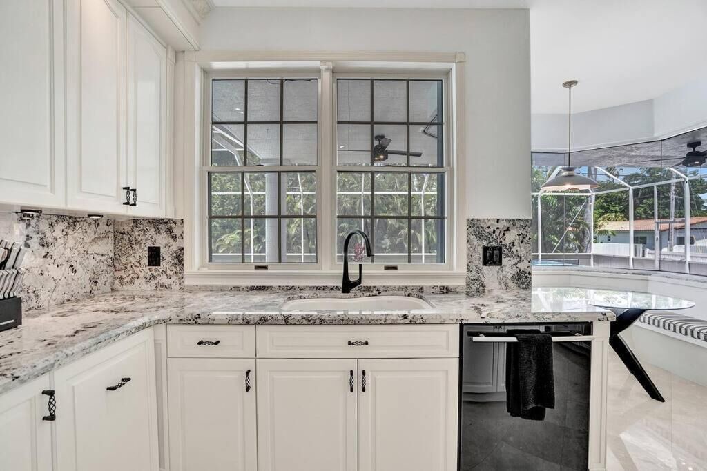 Photo of Bathroom in Hollywood Lakes