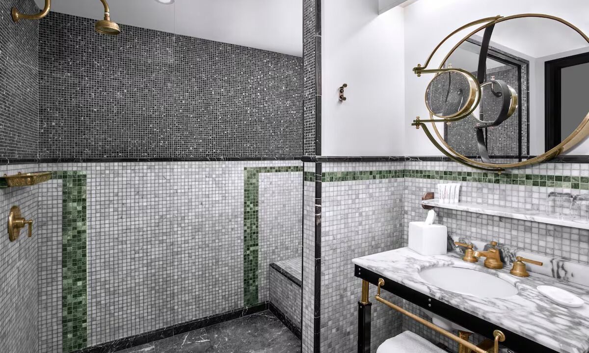 Photo of Bathroom in Central Park South