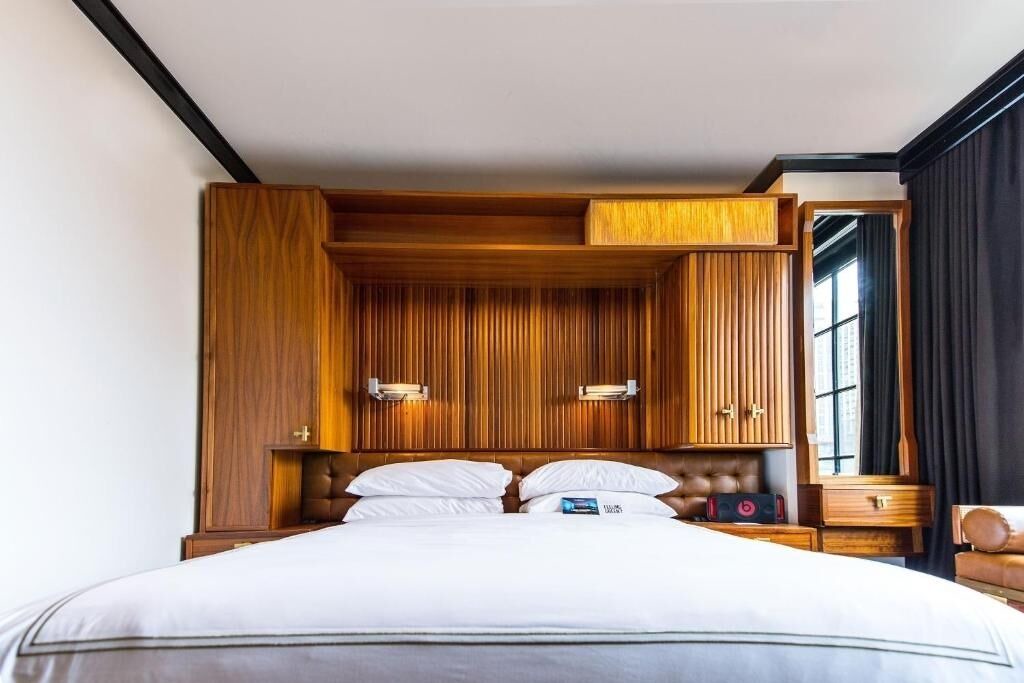 Photo of Bedroom in Central Park South