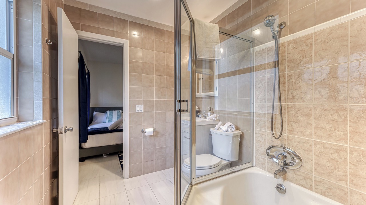 Photo of Bathroom in Lauderdale Beach