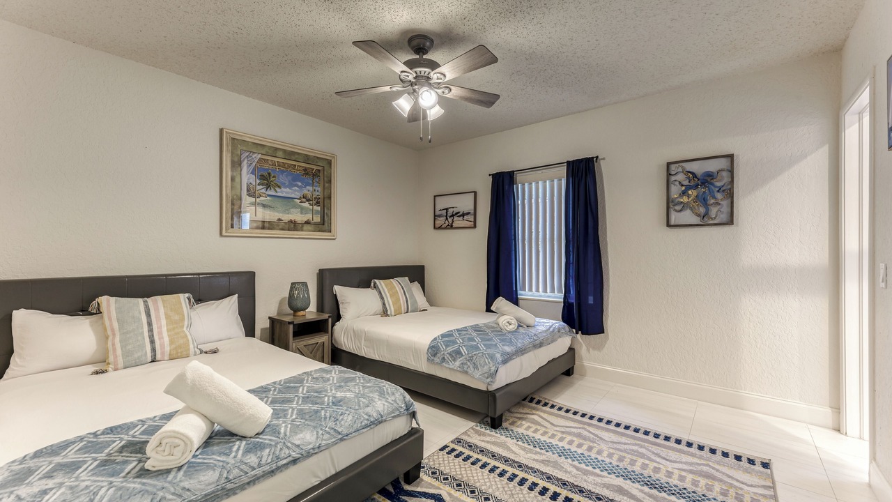 Photo of Bedroom in Lauderdale Beach