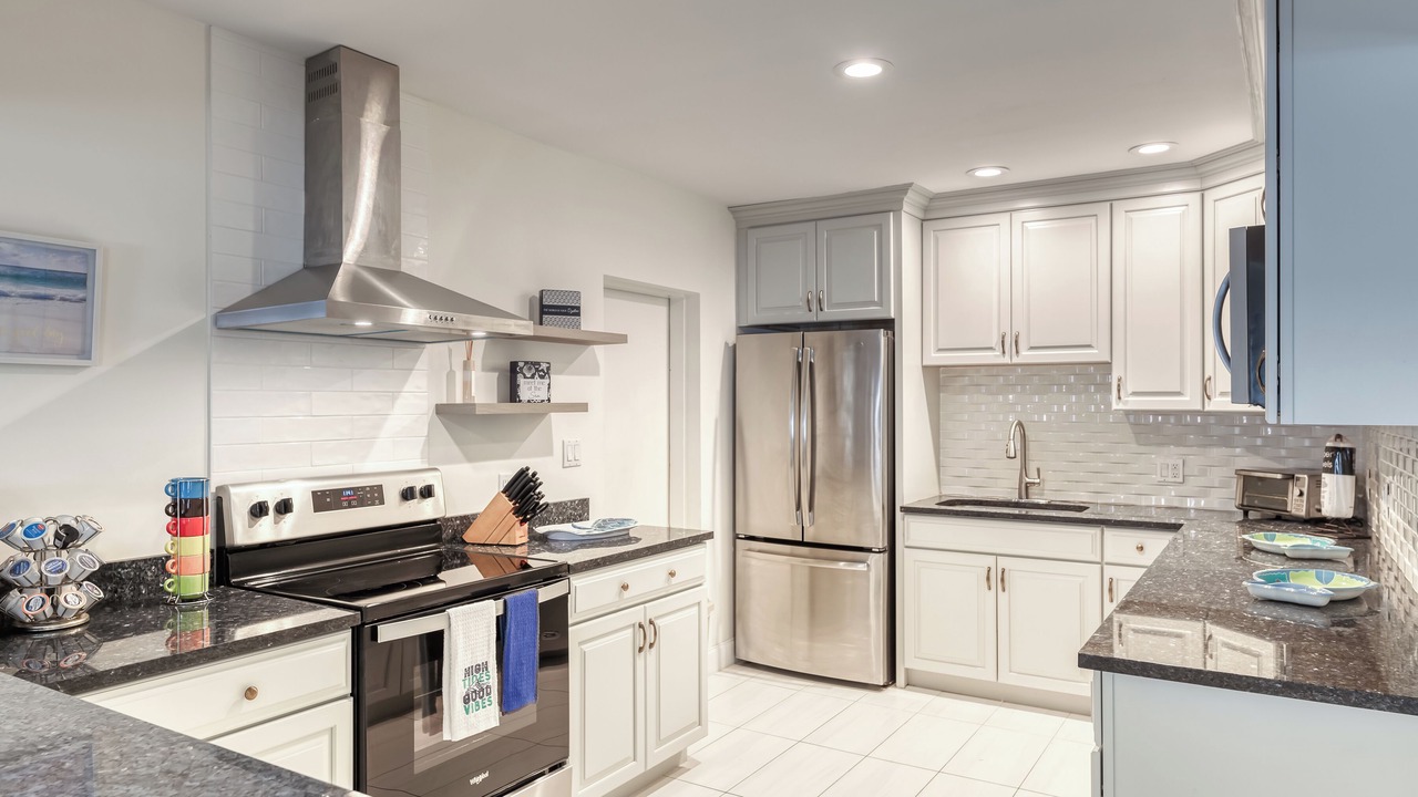 Photo of Kitchen in Lauderdale Beach