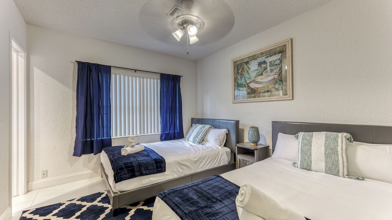 Photo of Bedroom in Lauderdale Beach