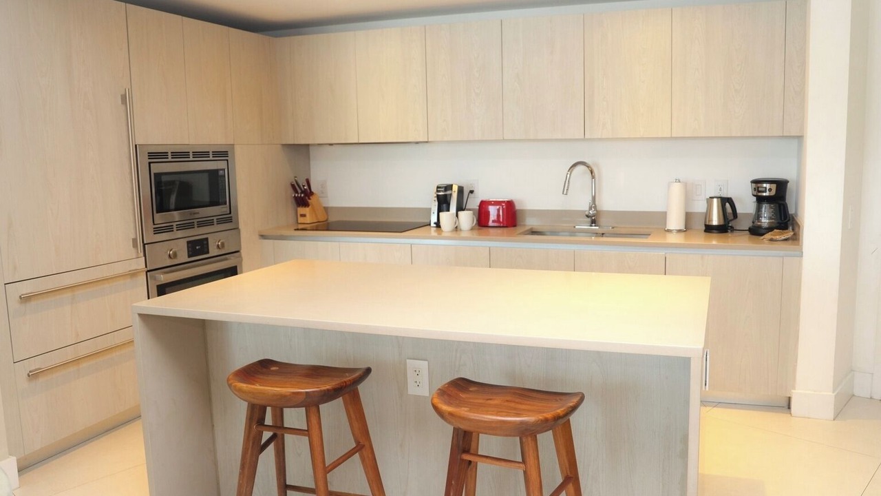 Photo of Kitchen in Hollywood South Central Beach