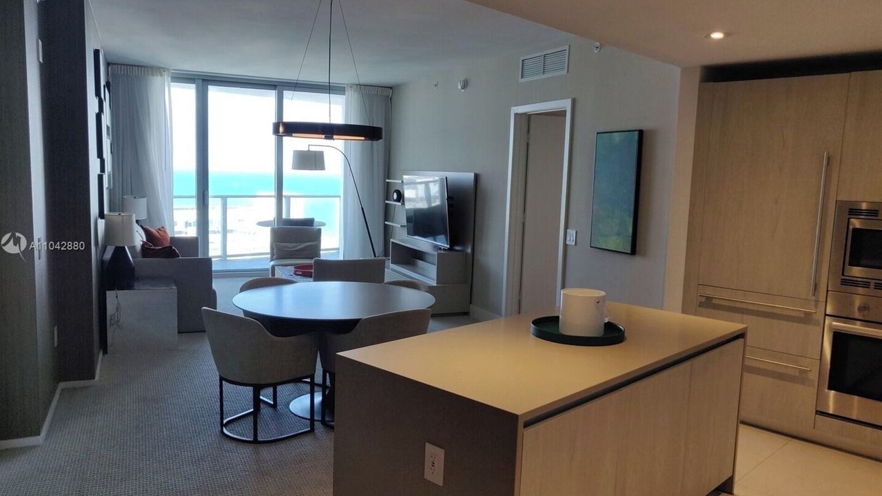 Photo of Bedroom in Hollywood South Central Beach