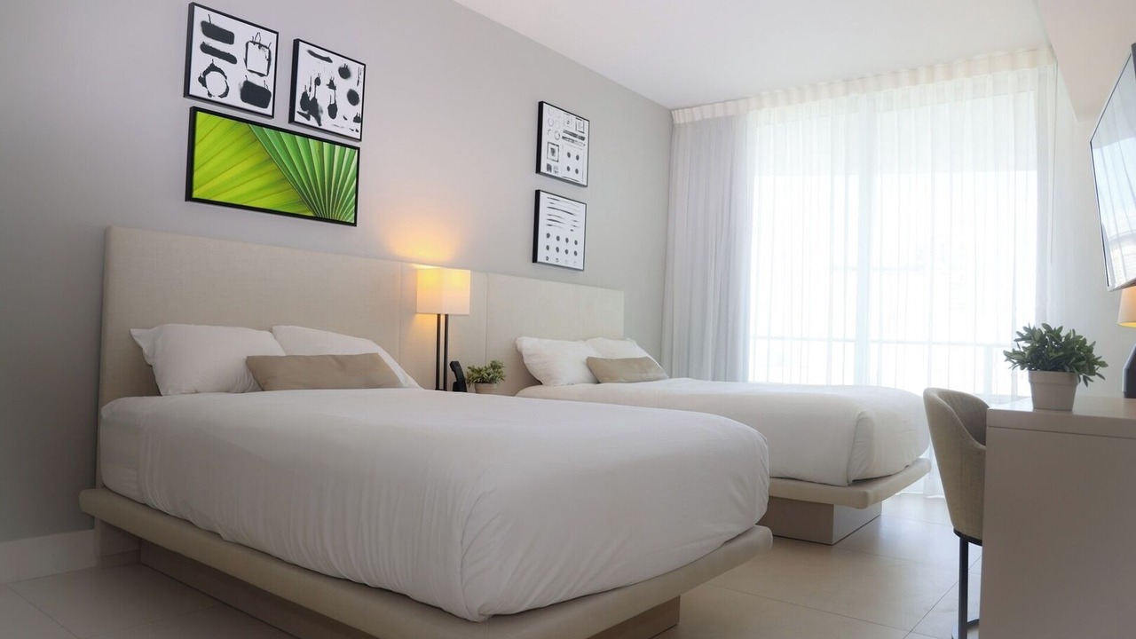 Photo of Bedroom in Hollywood South Central Beach