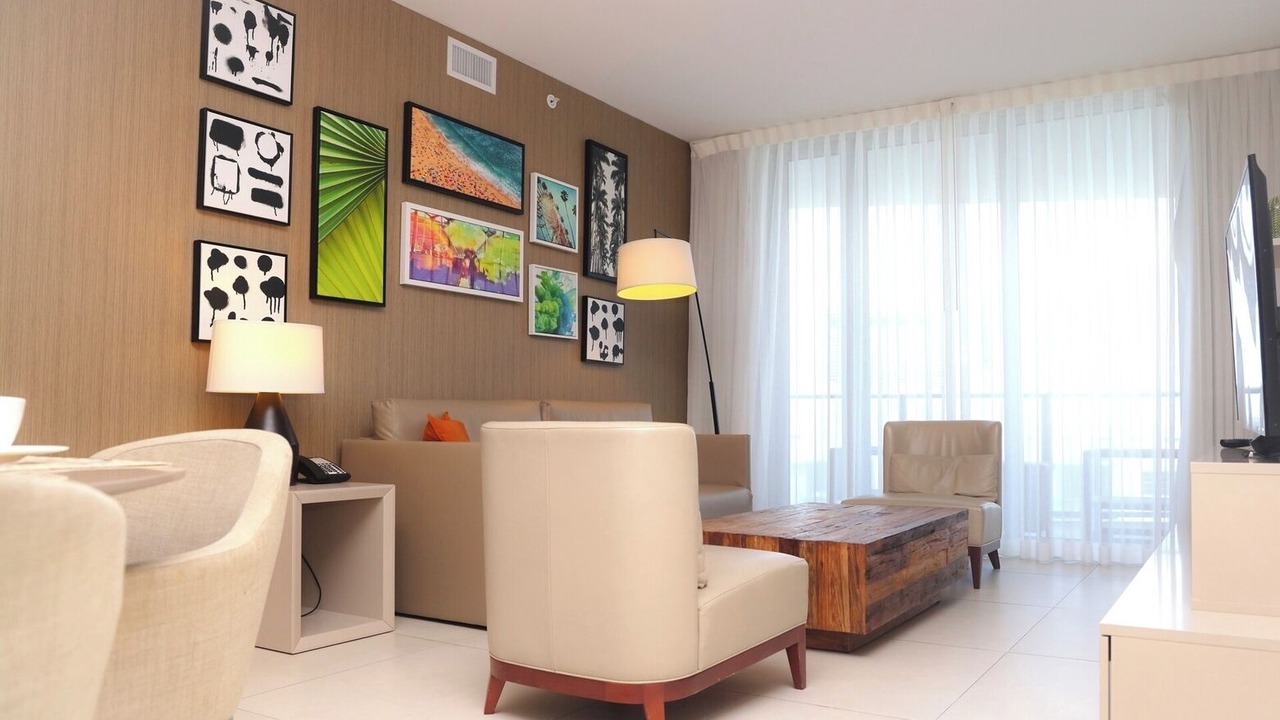 Photo of Livingroom in Hollywood South Central Beach
