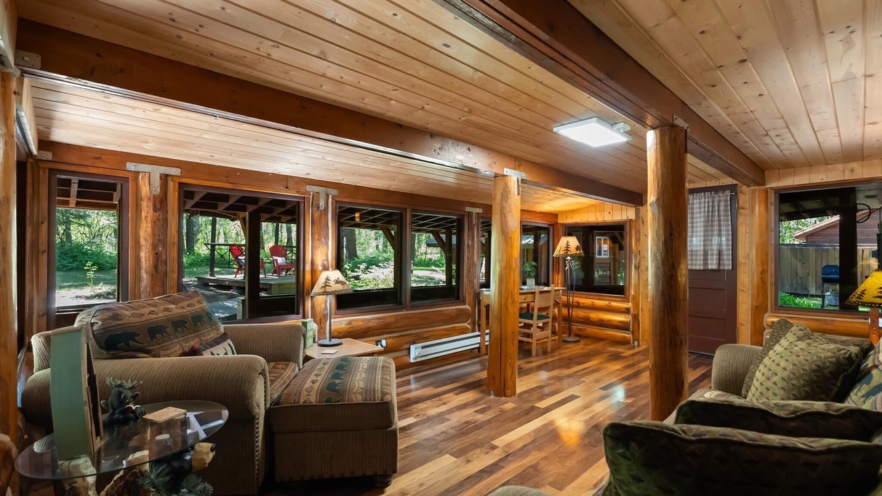Photo of Bedroom in West Glacier