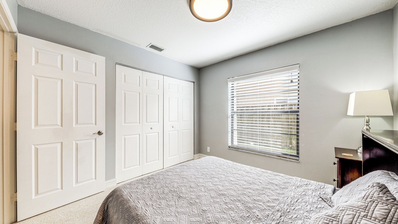 Photo of Bedroom in Sunrise