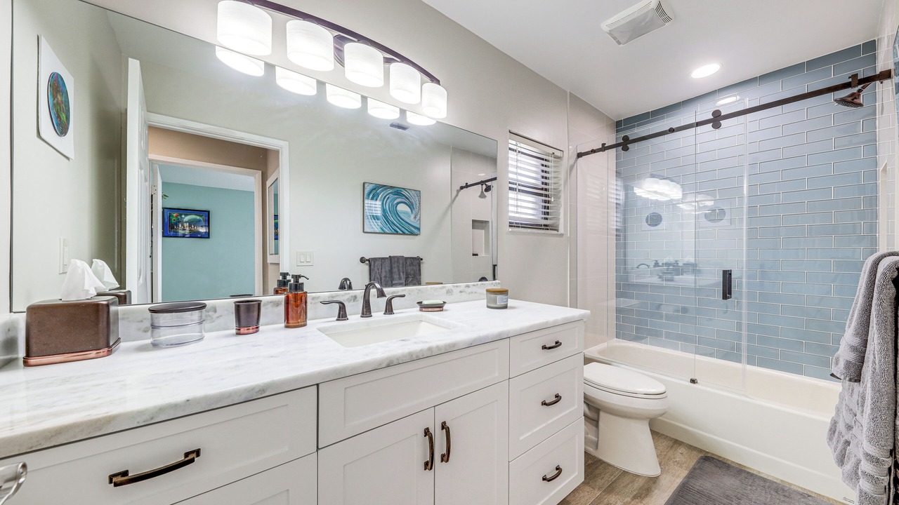 Photo of Bathroom in Sunrise