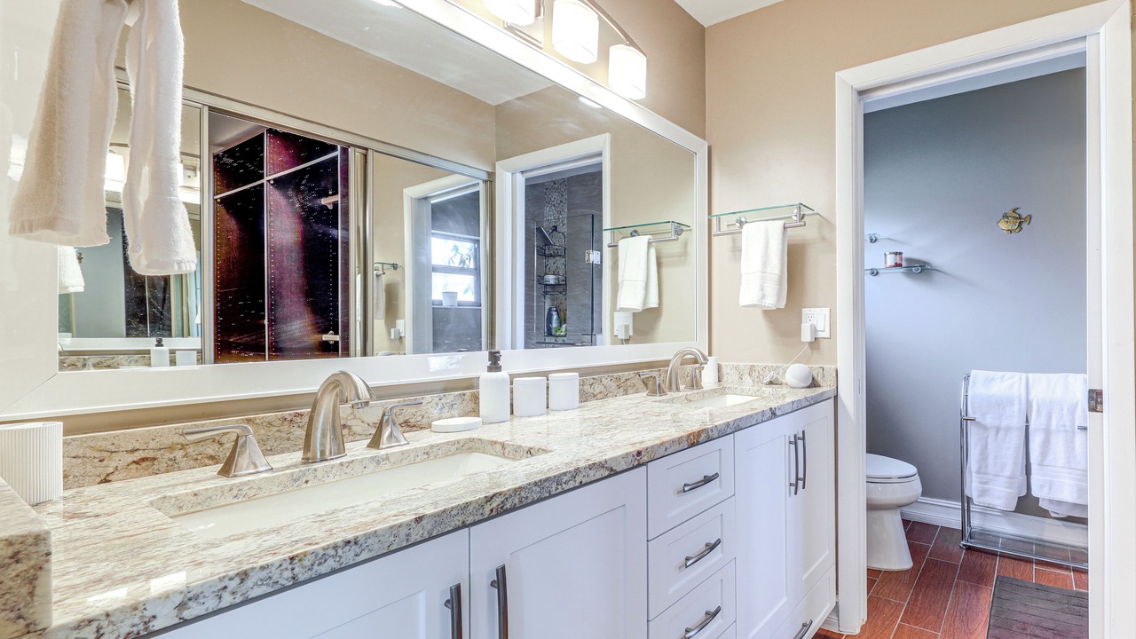Photo of Bathroom in Sunrise