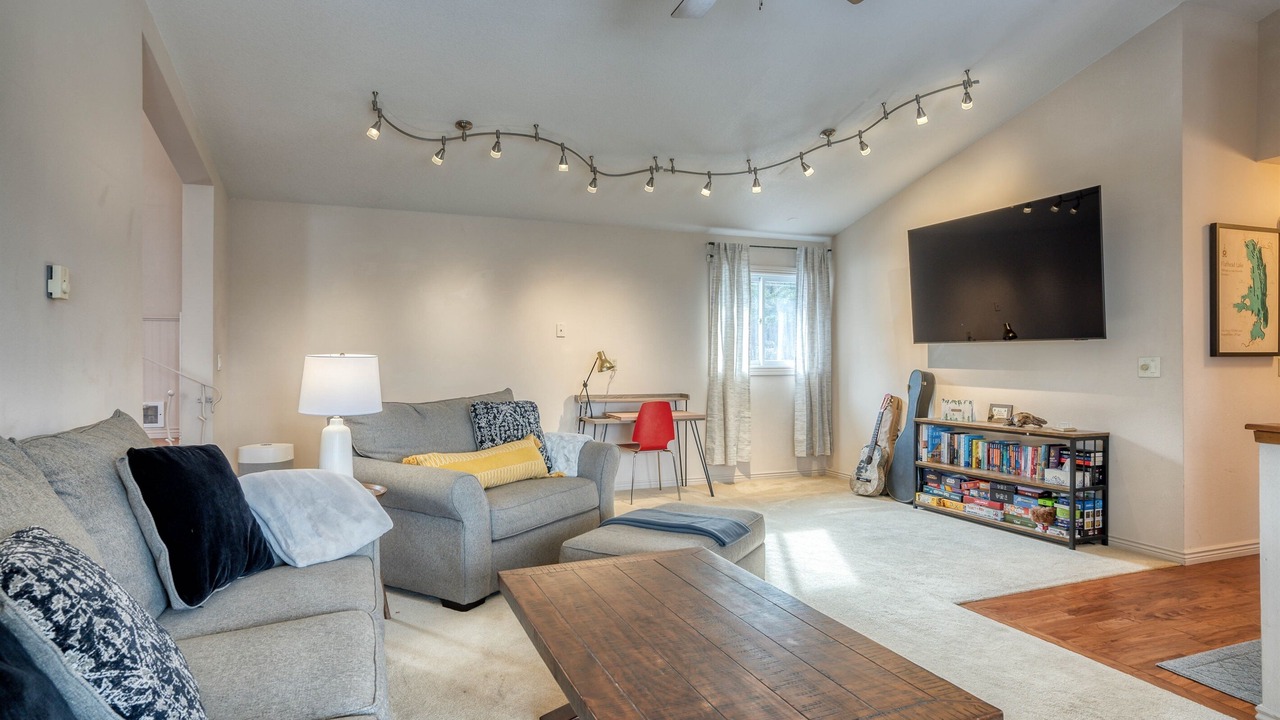 Photo of Livingroom in Lakeside