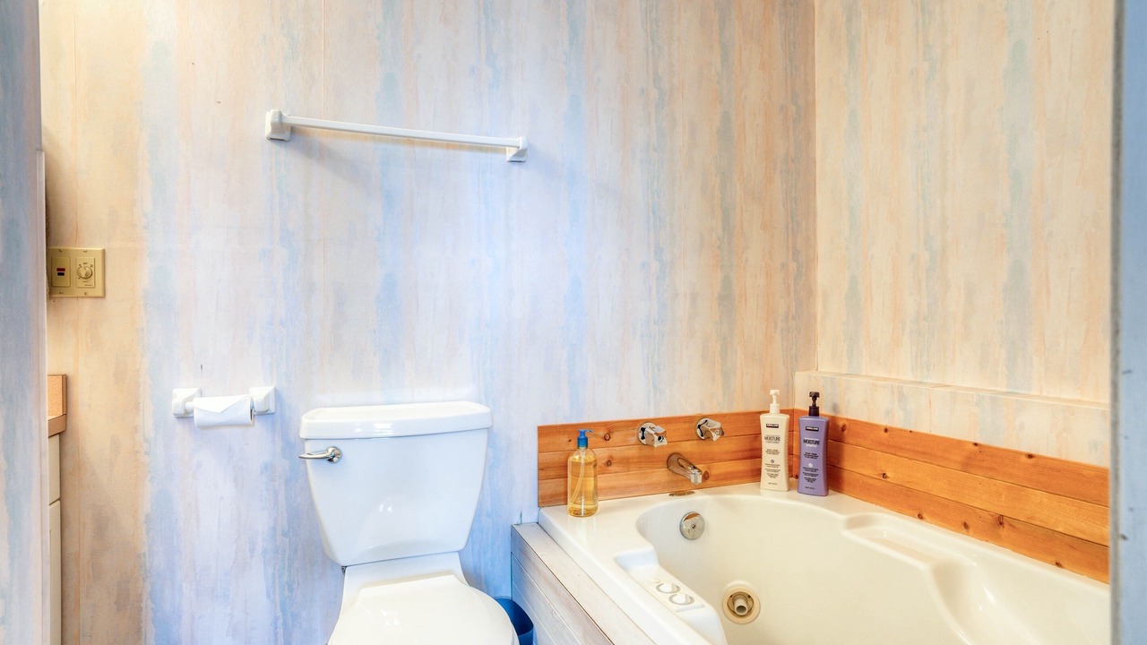Photo of Bathroom in Lakeside