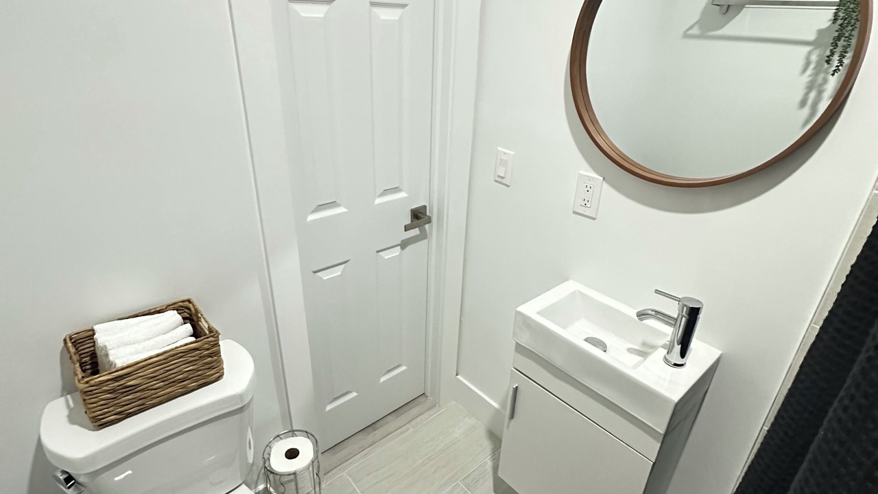 Photo of Bathroom in Allapattah
