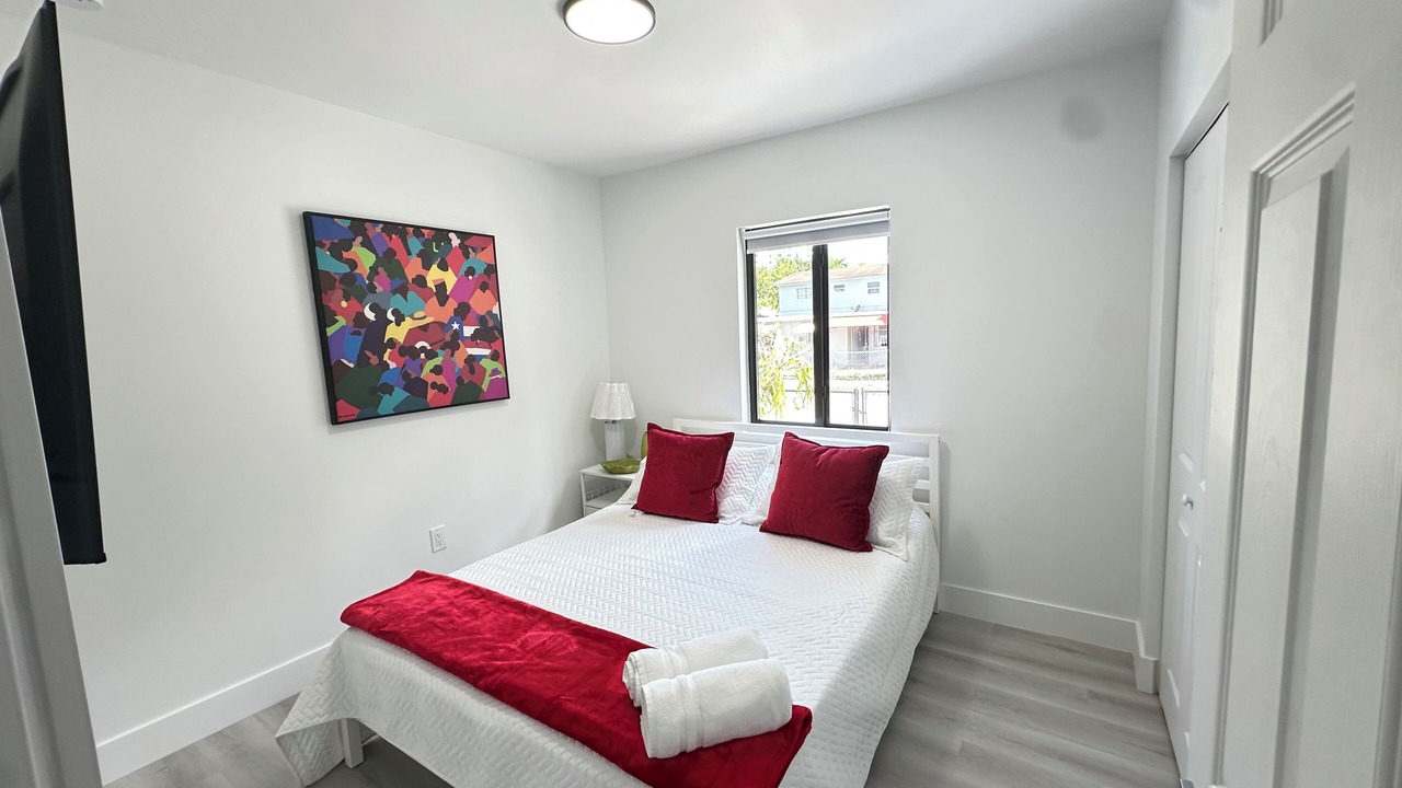 Photo of Bedroom in Allapattah