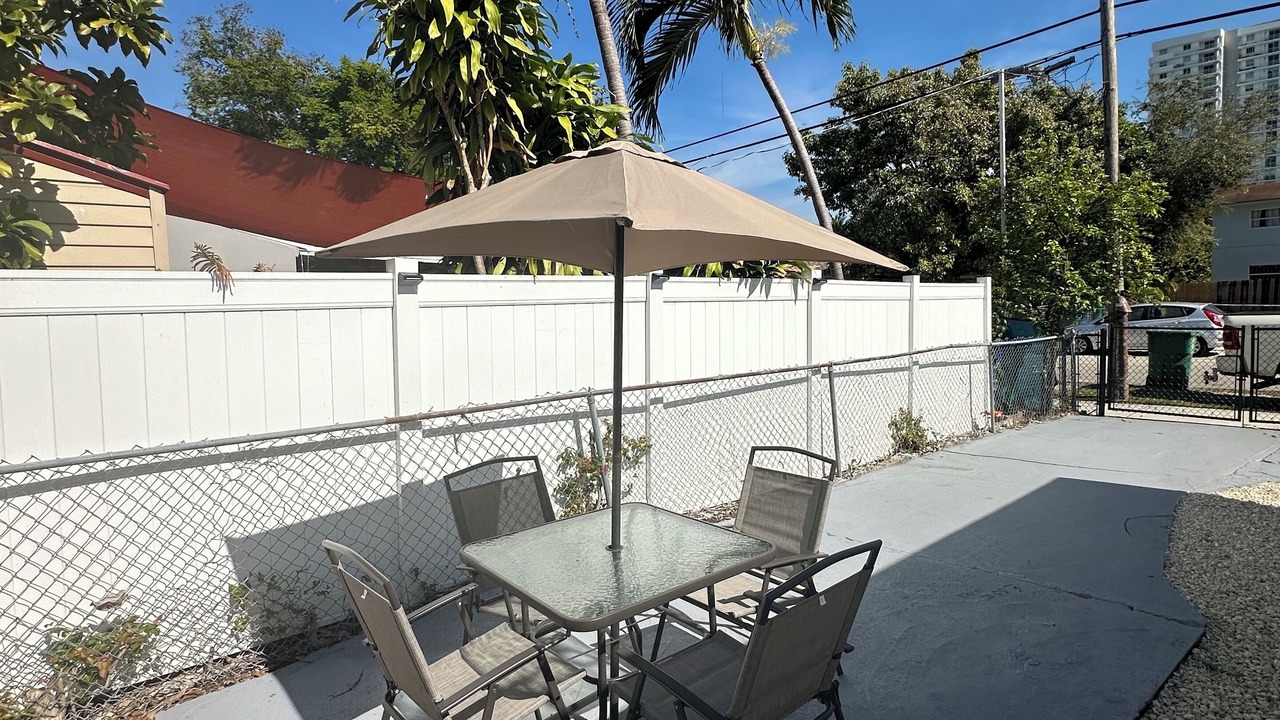 Photo of Outdoor in Allapattah