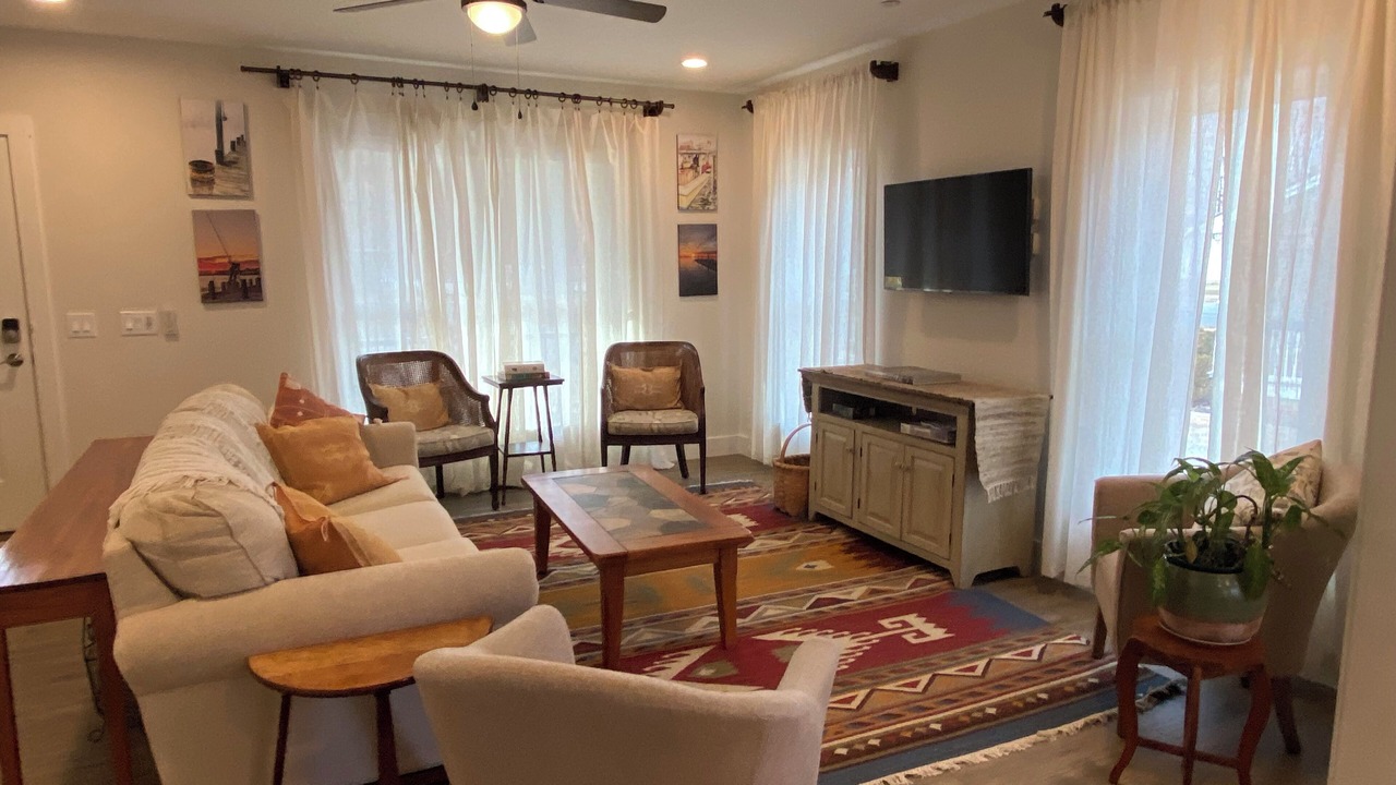 Photo of Livingroom in Rock Hall