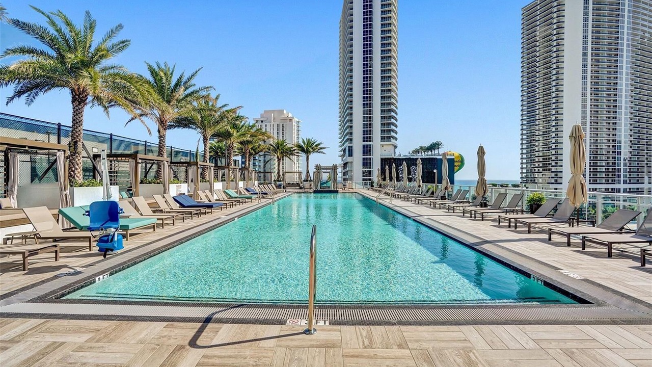 Photo of Outdoor in Hollywood South Central Beach