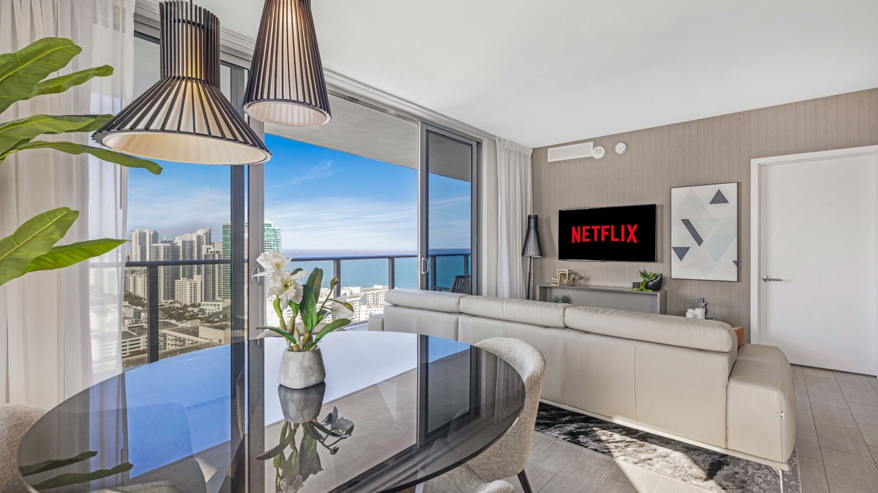 Photo of Livingroom in Hollywood South Central Beach