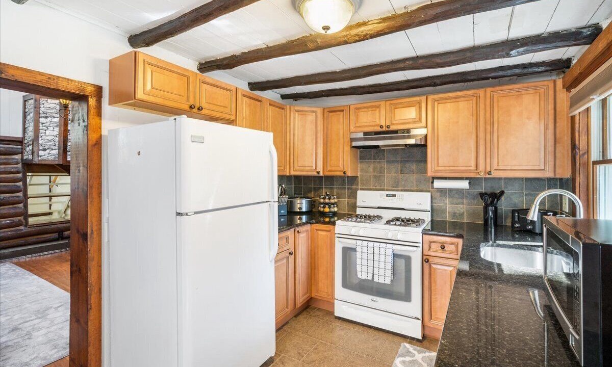 Photo of Kitchen in Highland Lakes