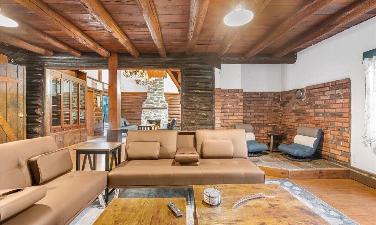 Photo of Livingroom in Highland Lakes