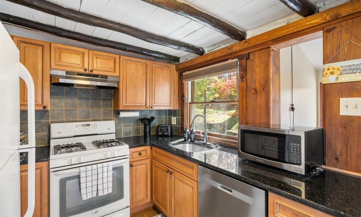 Photo of Kitchen in Highland Lakes