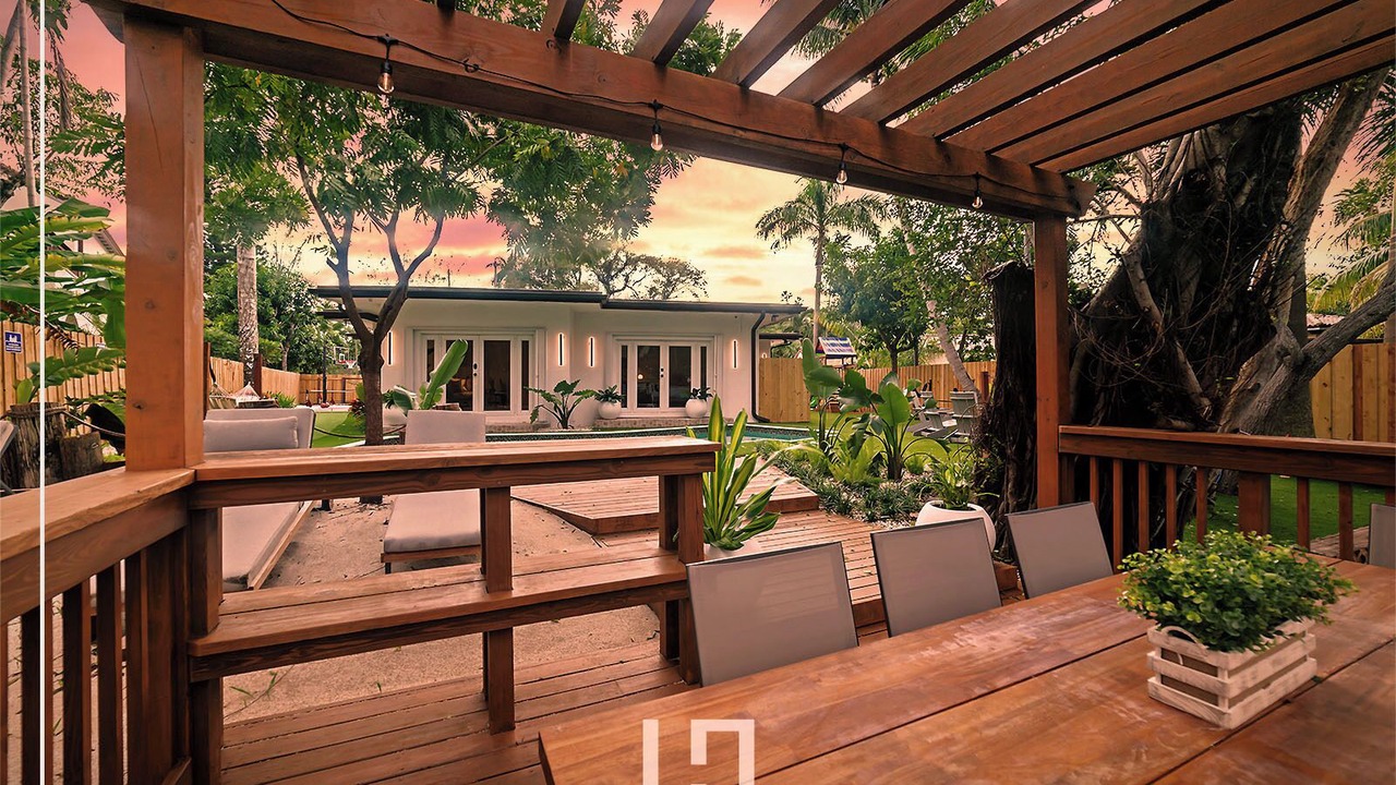 Photo of Outdoor in Miami Springs