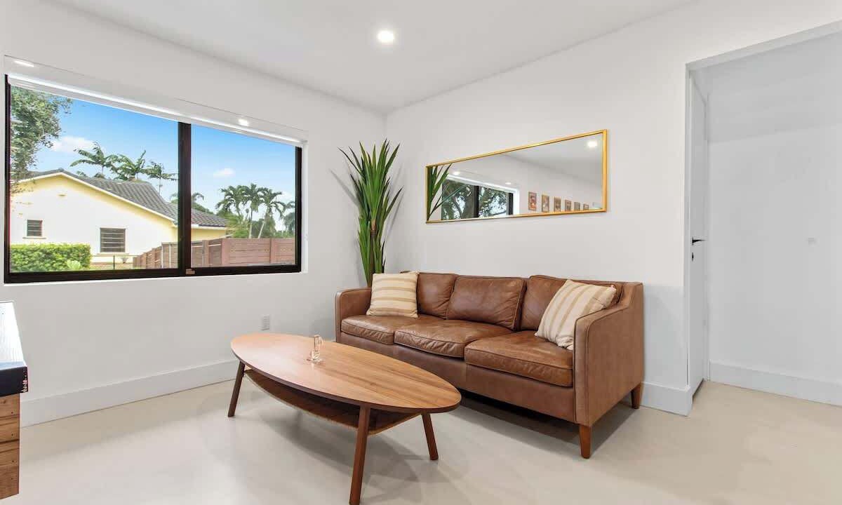 Photo of Livingroom in Davie